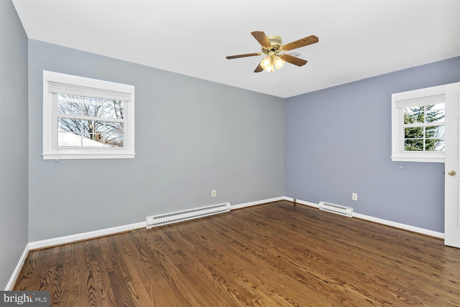 27309 Ridge Road Damascus, MD 20872 - Photo 12 of 28 Bedroom (Master)