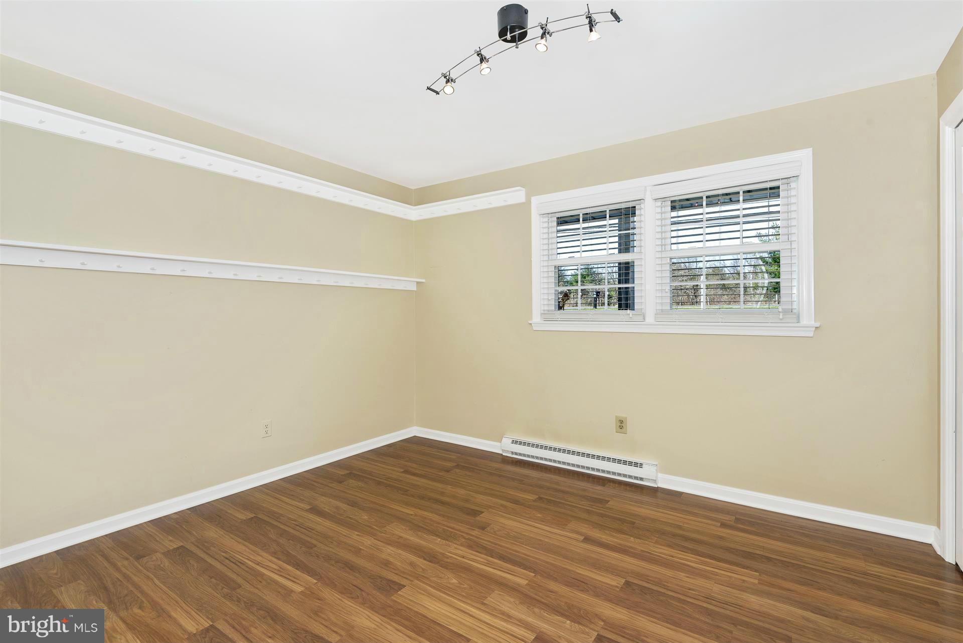 27309 Ridge Road Damascus, MD 20872 - Photo 19 of 28 Bedroom