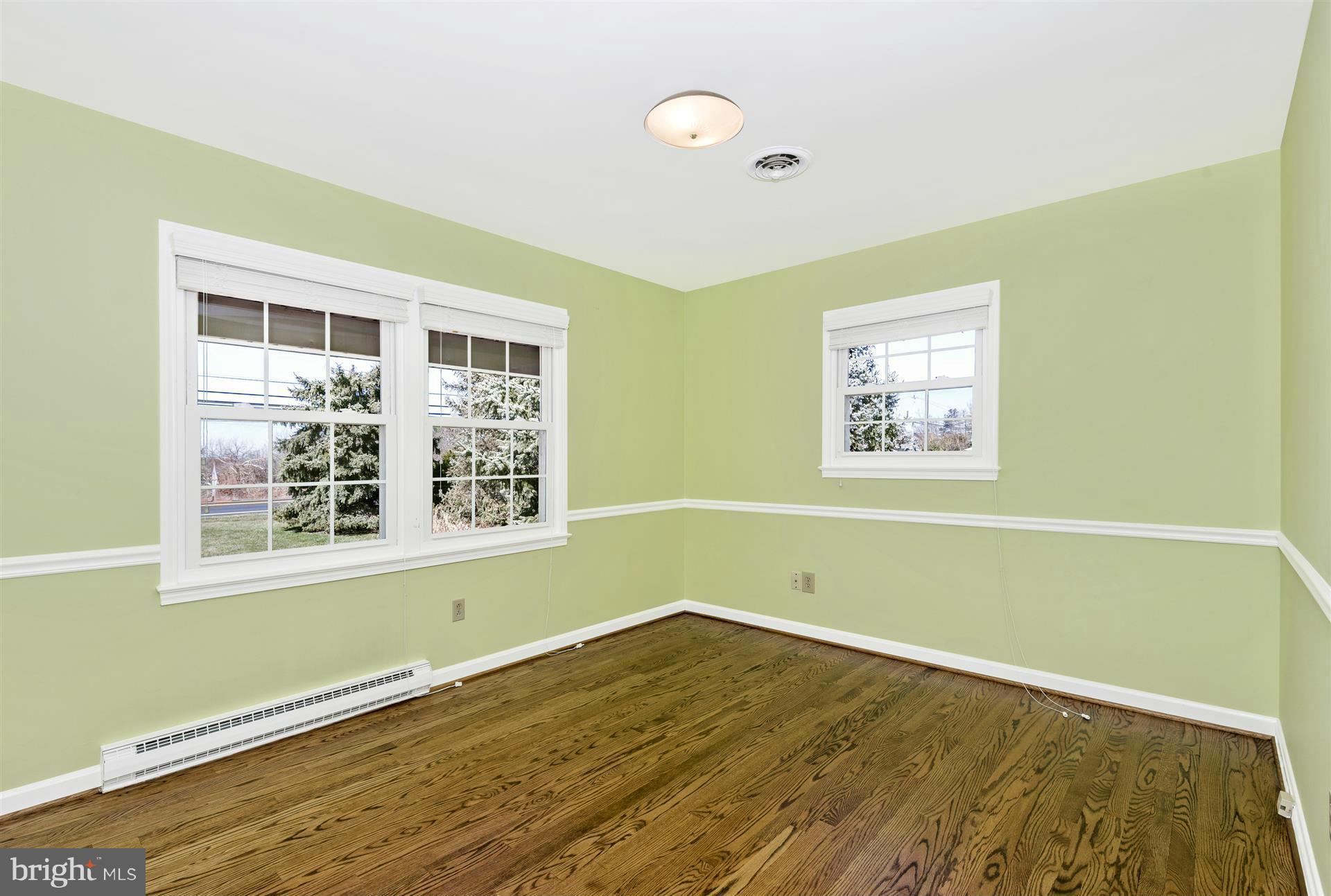 27309 Ridge Road Damascus, MD 20872 - Photo 8 of 28 Bedroom