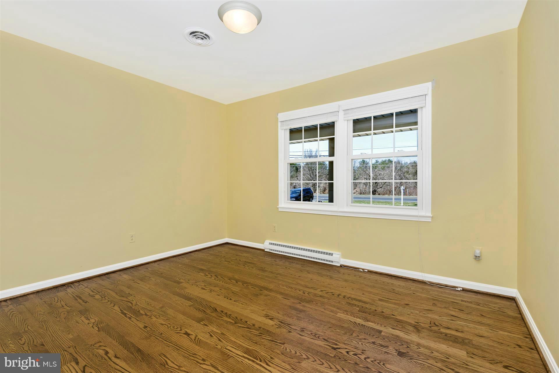 27309 Ridge Road Damascus, MD 20872 - Photo 9 of 28 Bedroom