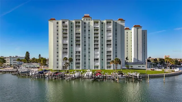 $2,795 | 400 64th Avenue, Unit 1204, St. Pete Beach, FL 33706