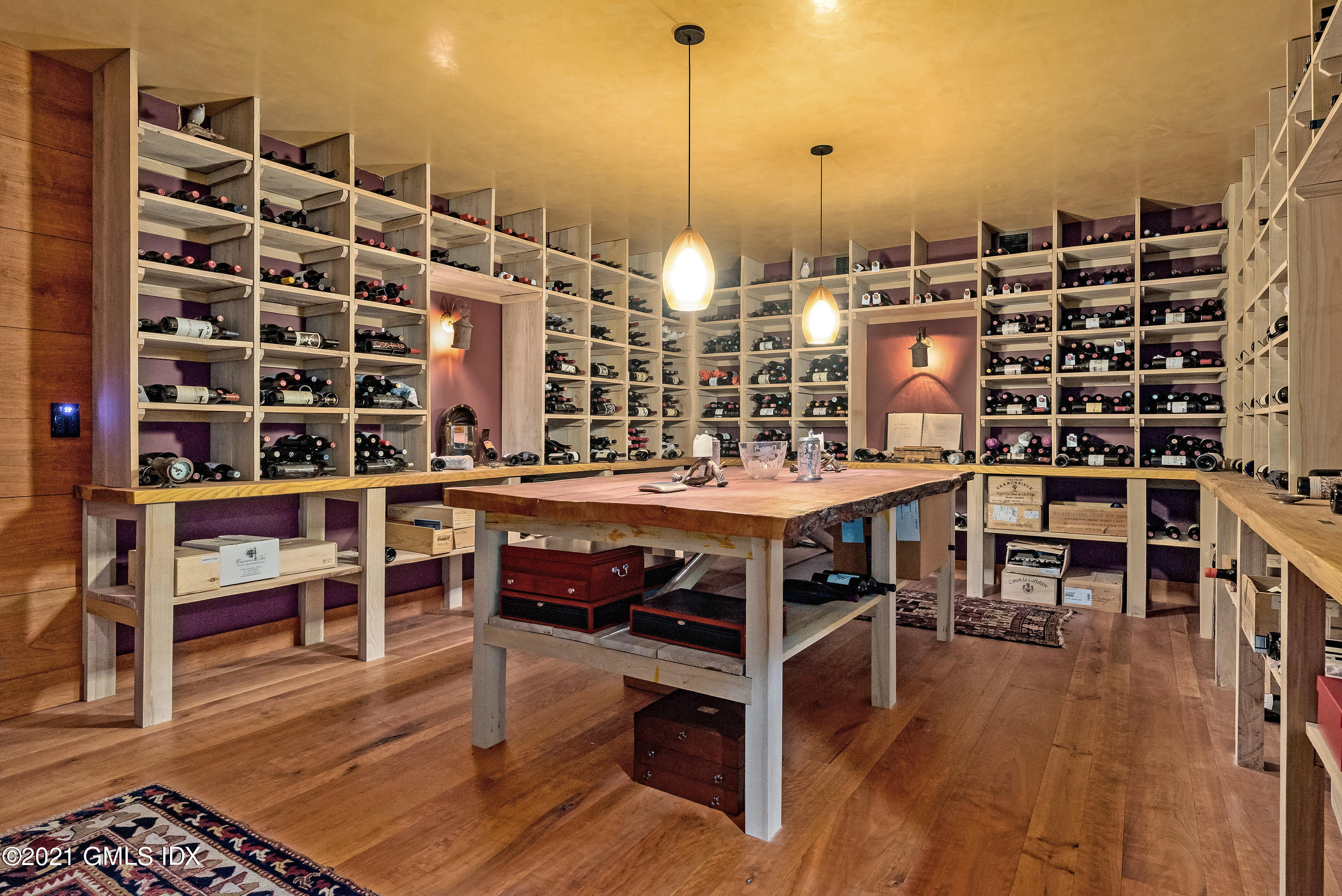 94 Doubling Road Greenwich, CT 06830 - Photo 21 of 26 a very nice looking room with many windows