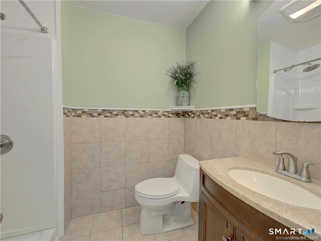 251 Williams Street, Unit 2 New London, CT 06320 - Photo 8 of 19