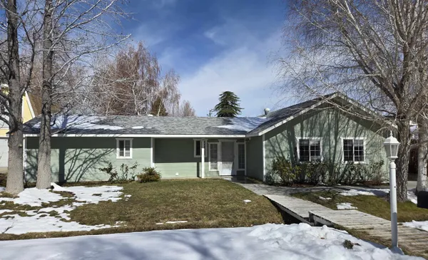 $699,900 | 2613 Sierra Vista Way, Bishop, CA 93514