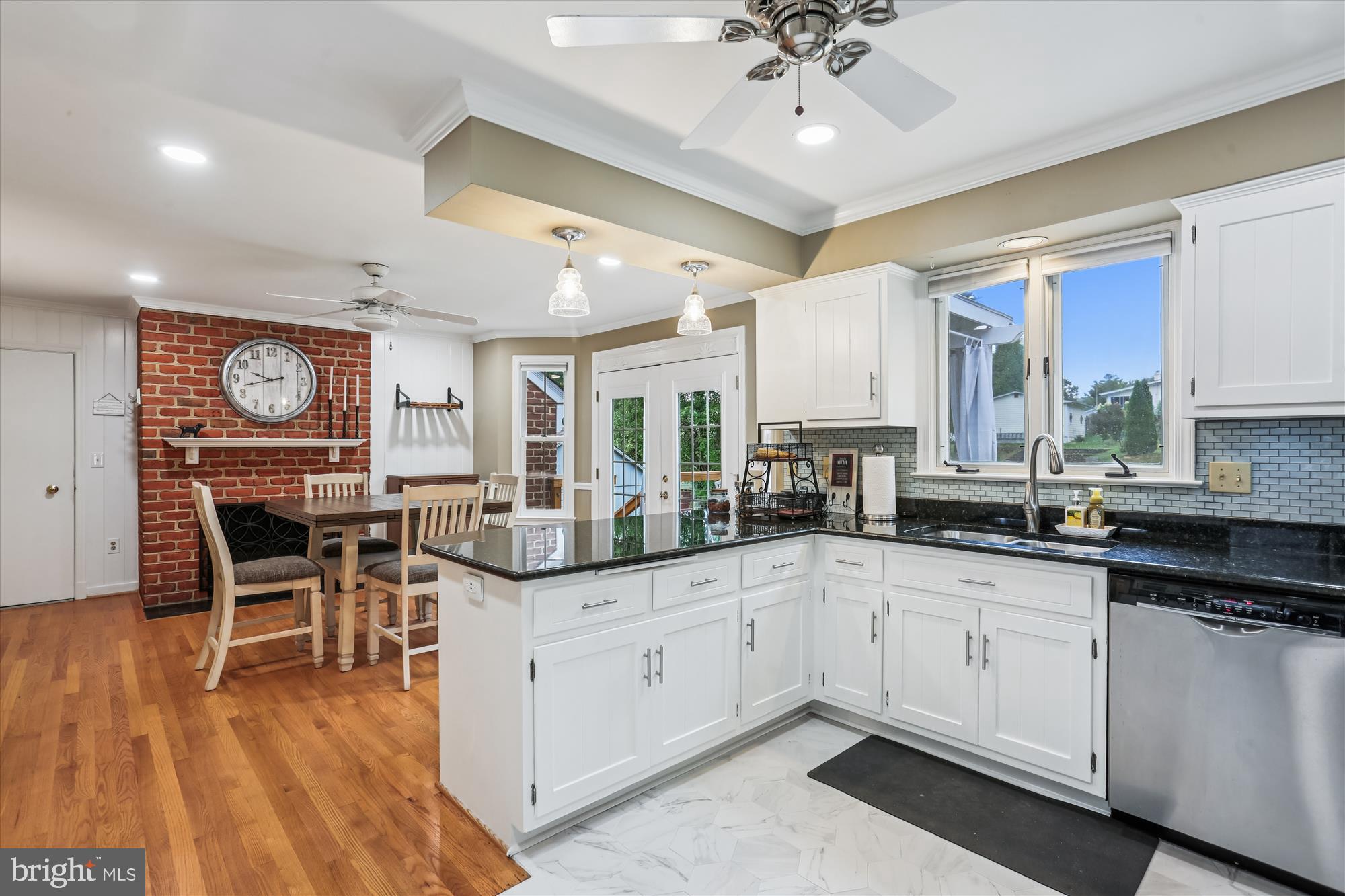 17624 Longdraft Road Gaithersburg, MD 20878 - Photo 20 of 71 Kitchen