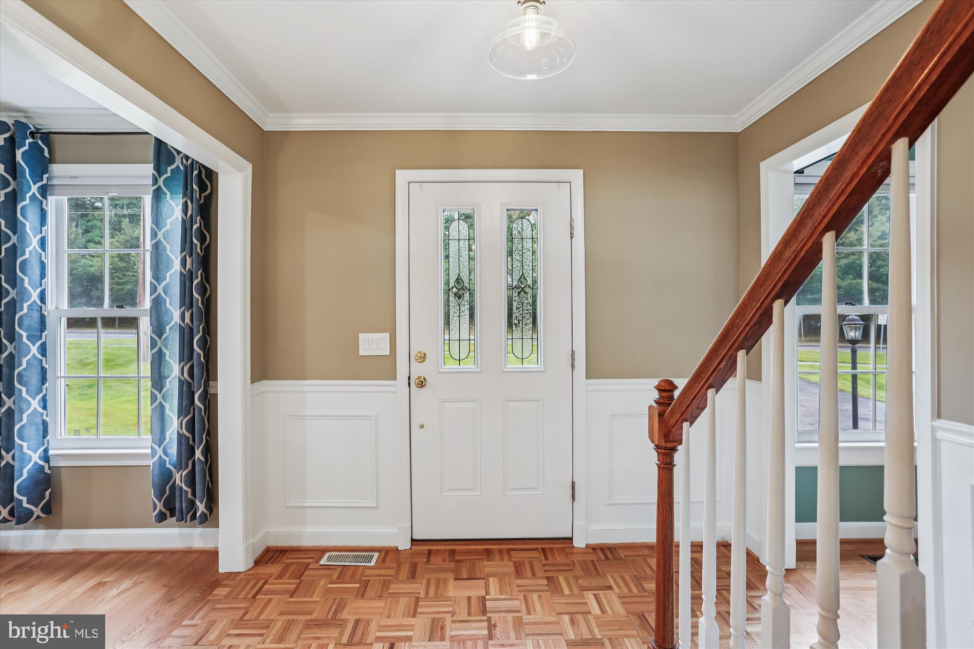 17624 Longdraft Road Gaithersburg, MD 20878 - Photo 6 of 71 Entry