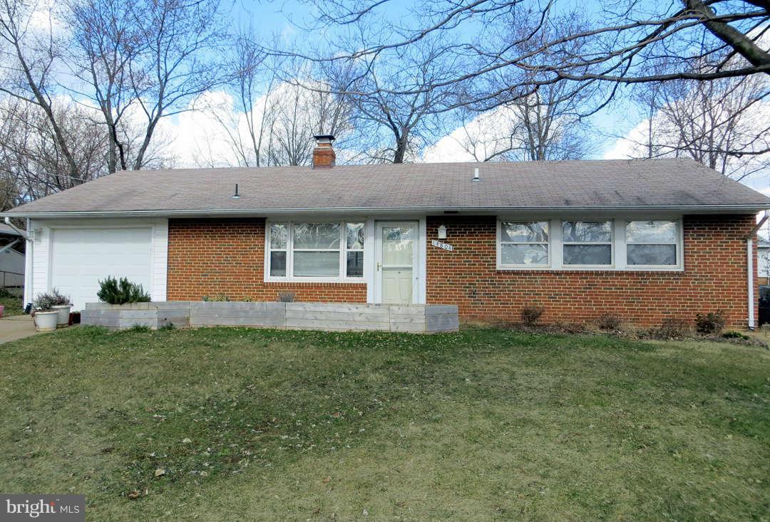 14804 Braddock Road Centreville, VA 20120 - Photo 1 of 16 Exterior (Front)