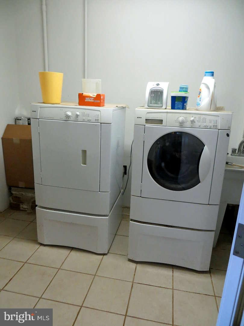 14804 Braddock Road Centreville, VA 20120 - Photo 15 of 16 Interior (General)