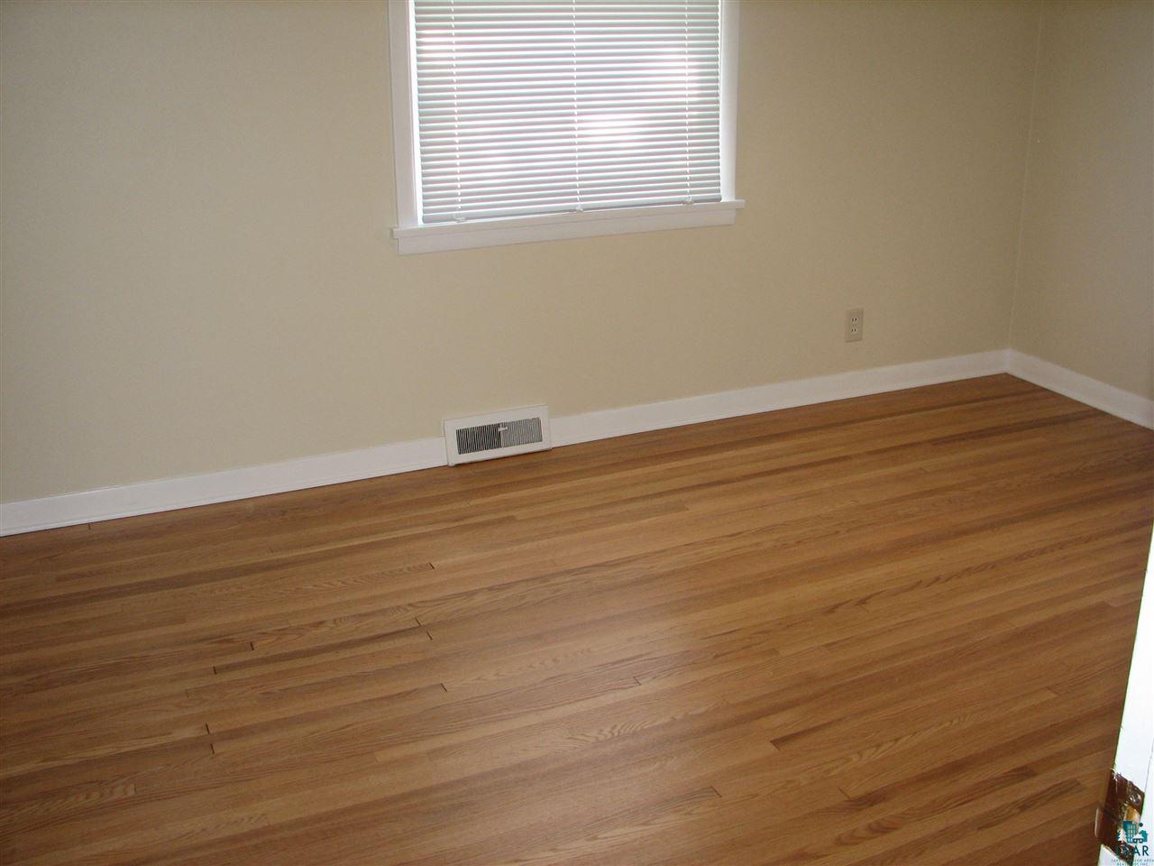 4315 Oneida Street Duluth, MN 55804 - Photo 9 of 18 Gallery Image 9