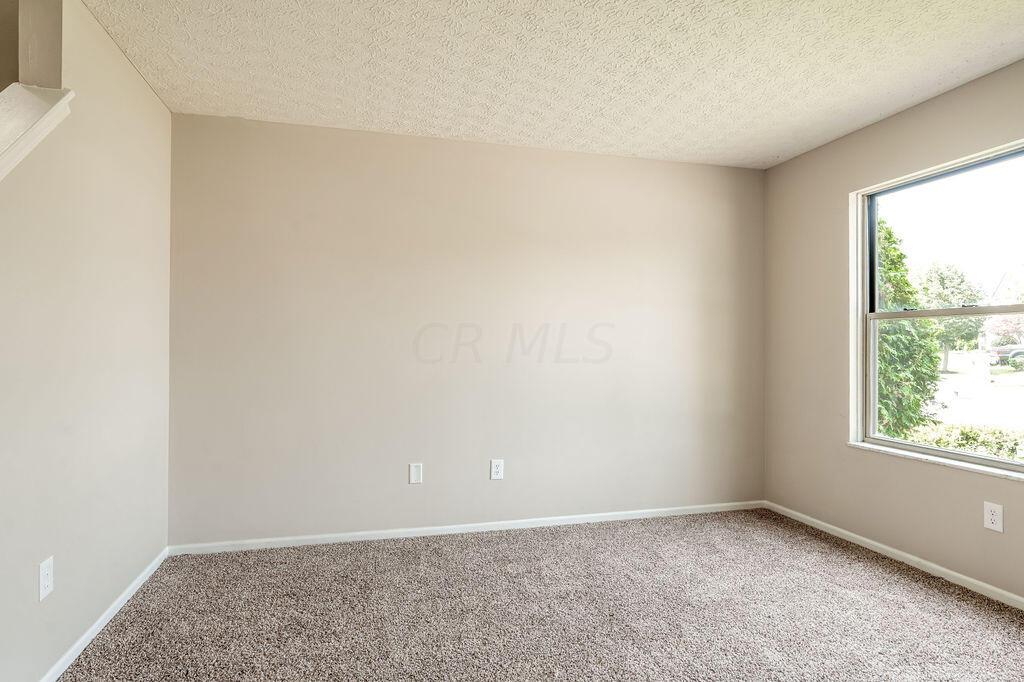 3447 Rocky Road Columbus, OH 43223 - Photo 2 of 20 R1 (2)