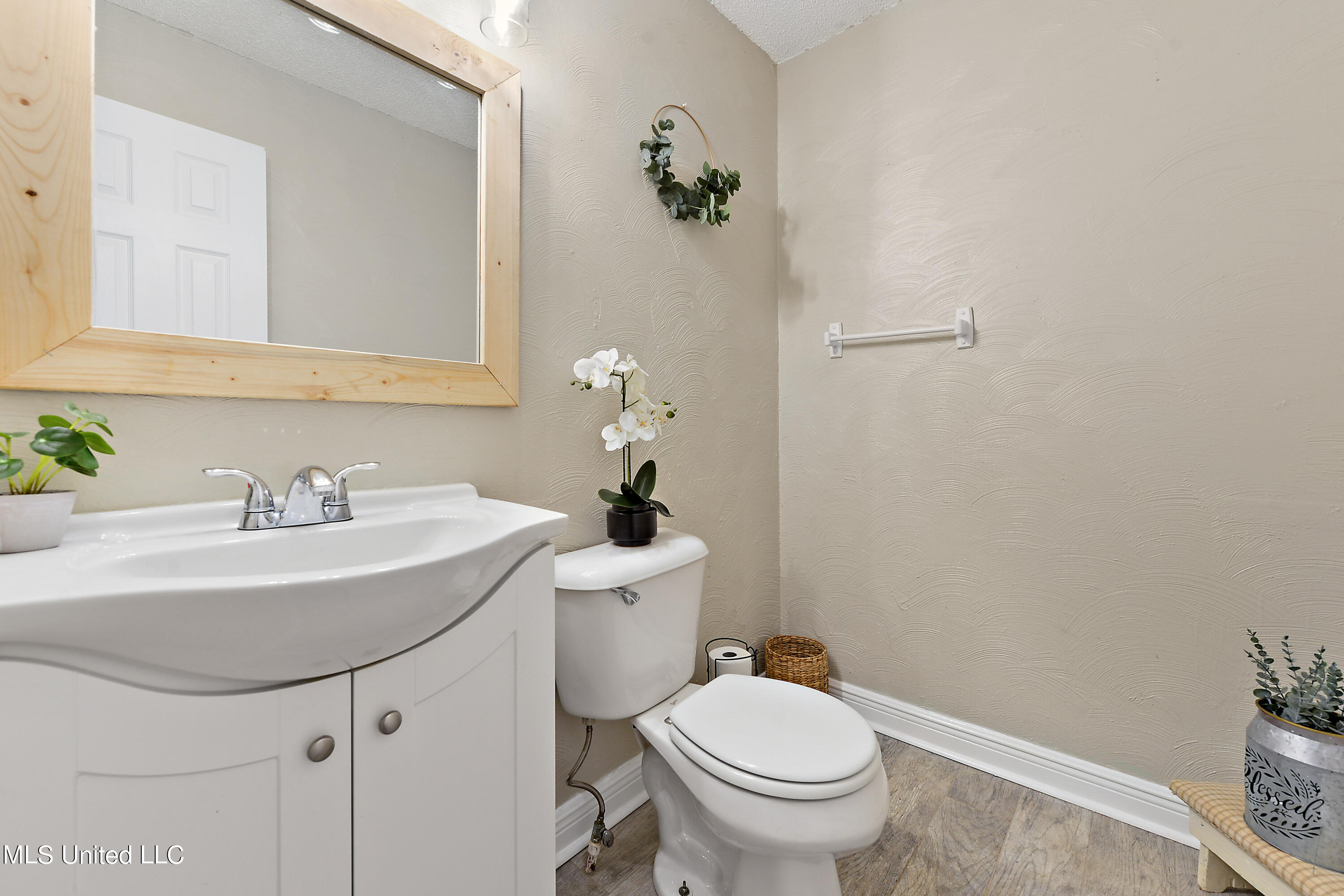 2886 Jackson Landing Road Picayune, MS 39466 - Photo 13 of 29 Half Bath