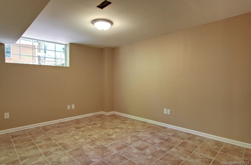 5030 Valley Stream Road Charlotte, NC 28209 - Photo 17 of 24 Gallery Image 17