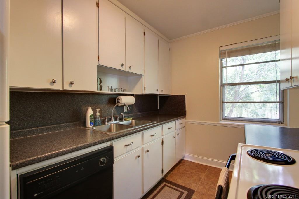 5030 Valley Stream Road Charlotte, NC 28209 - Photo 6 of 24 Gallery Image 6