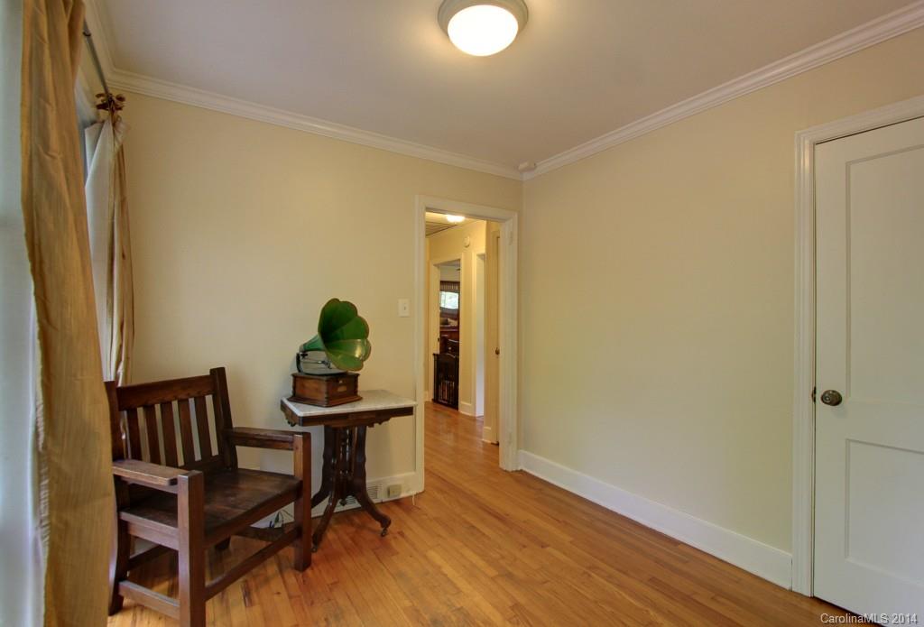 5030 Valley Stream Road Charlotte, NC 28209 - Photo 10 of 24 Gallery Image 10