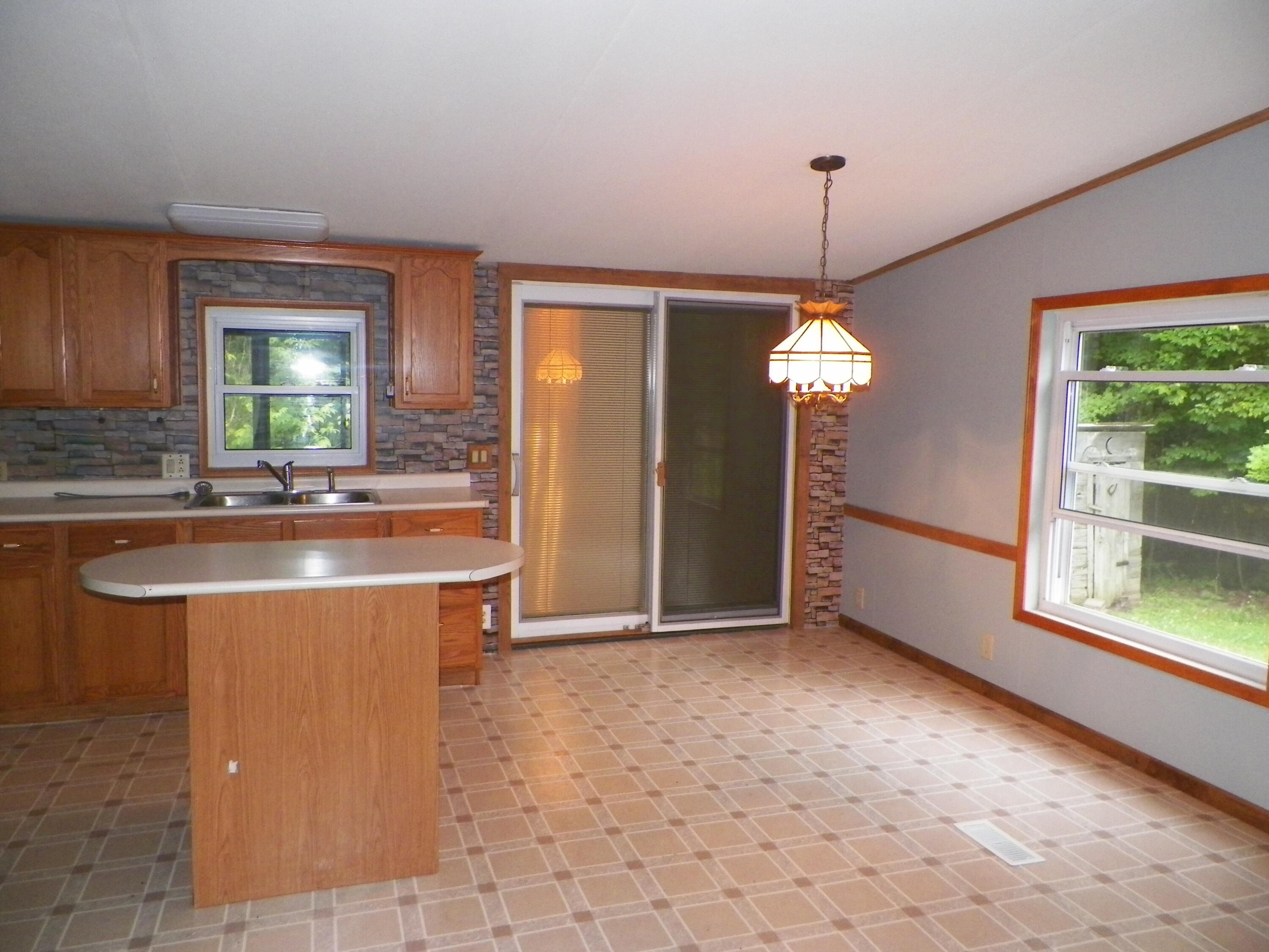 8951 East 8 Mile Road Luther, MI 49656 - Photo 4 of 16 100_3521
