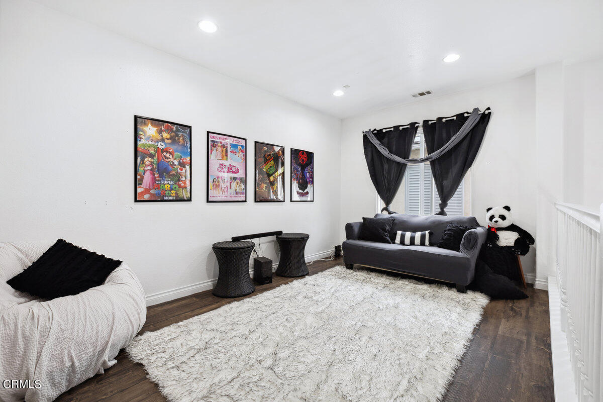 1422 Sonata Drive Oxnard, CA 93030 - Photo 15 of 26 008_cjp_0582_313