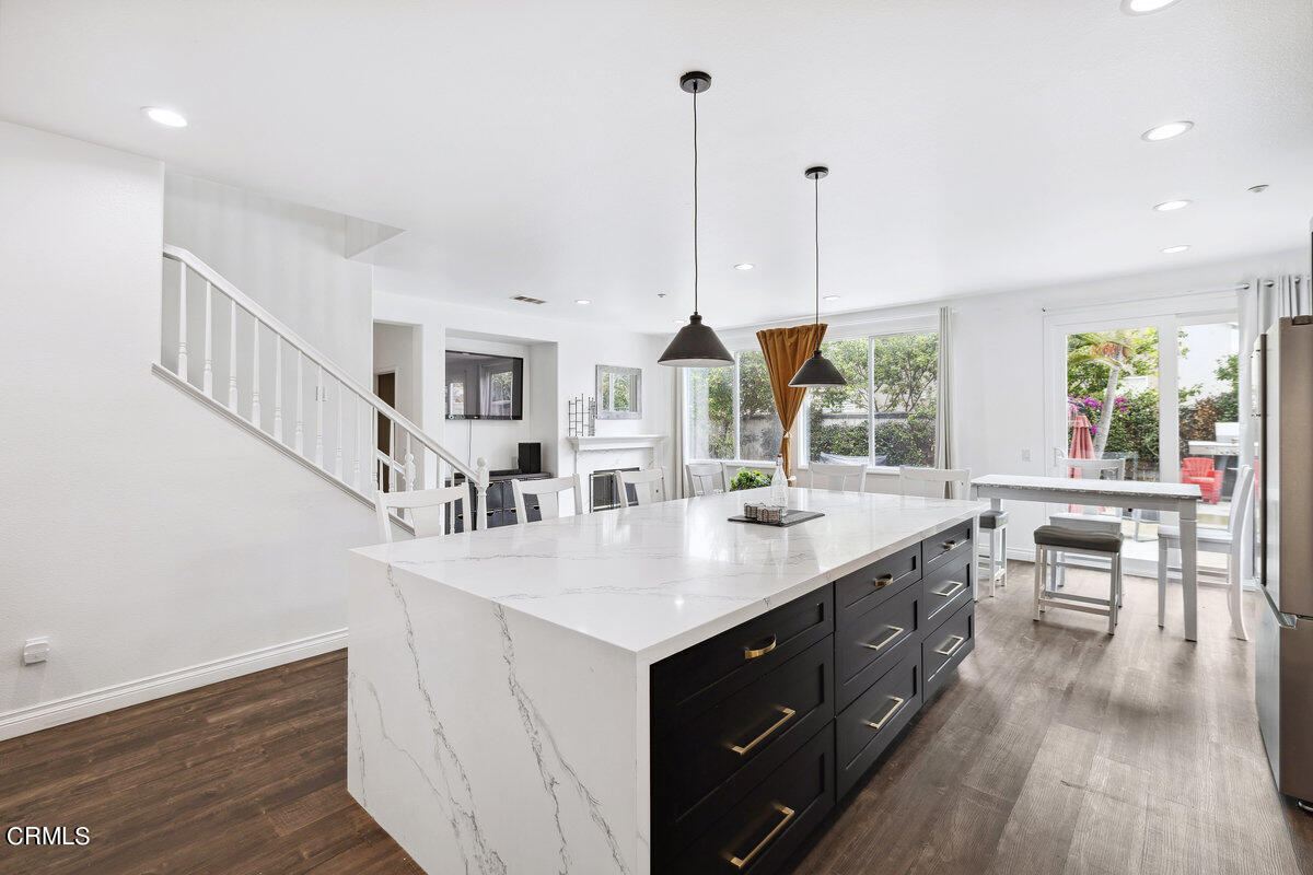 1422 Sonata Drive Oxnard, CA 93030 - Photo 3 of 26 020_cjp_0642_835