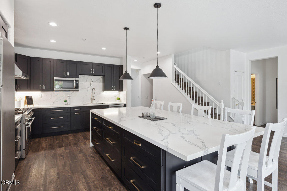 1422 Sonata Drive Oxnard, CA 93030 - Photo 6 of 26 019_cjp_0637_523