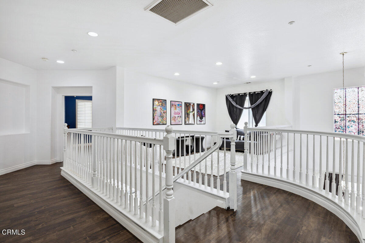 1422 Sonata Drive Oxnard, CA 93030 - Photo 7 of 26 007_cjp_0577_749