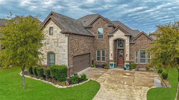 $499,999 | 413 Brookdale Drive, Midlothian, TX 76065