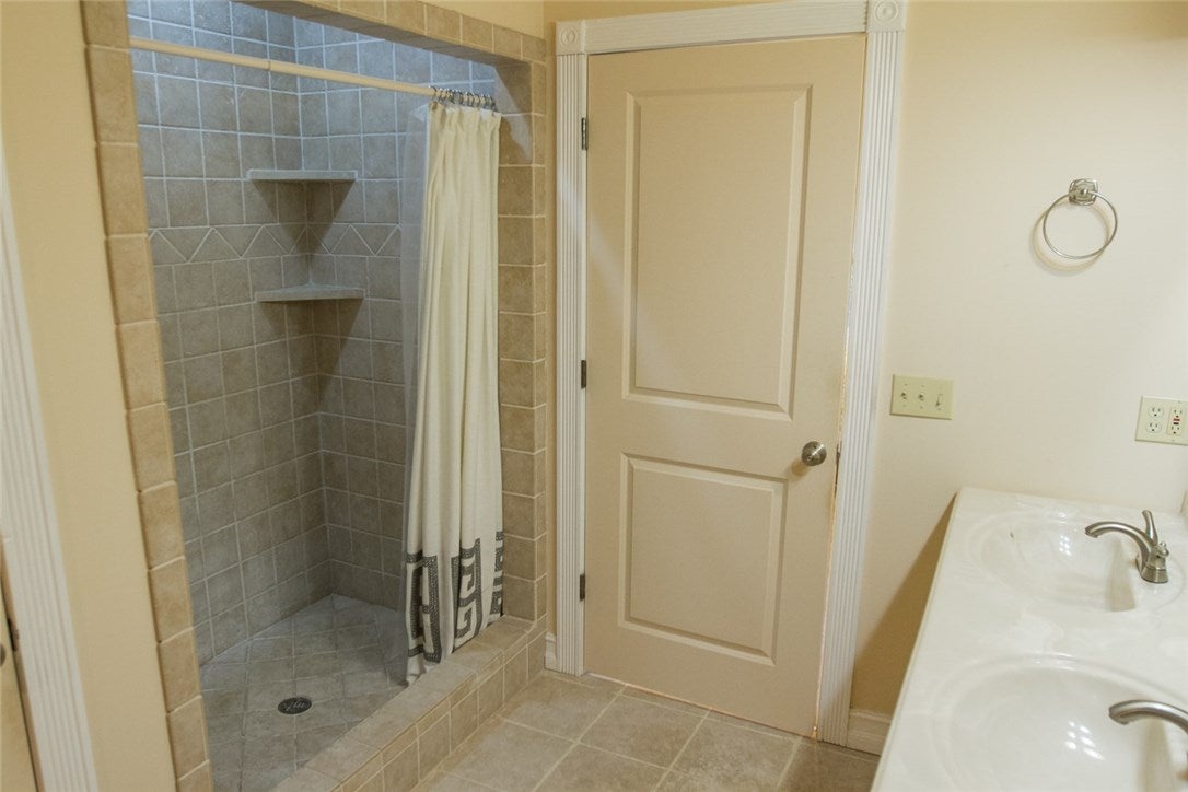 1246 Whisper Ridge Road Auburn, AL 36830 - Photo 6 of 16 Gallery Image 6