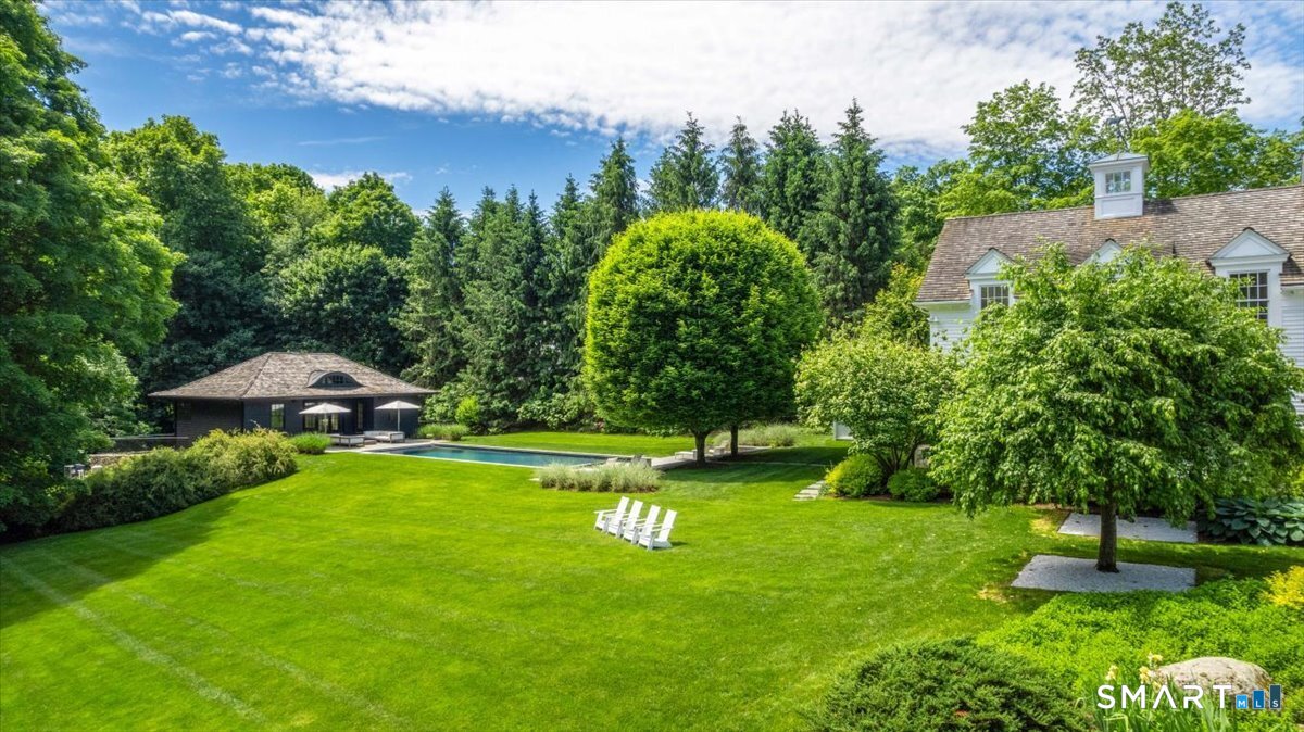 256 Country Club Road New Canaan, CT 06840 - Photo 4 of 40