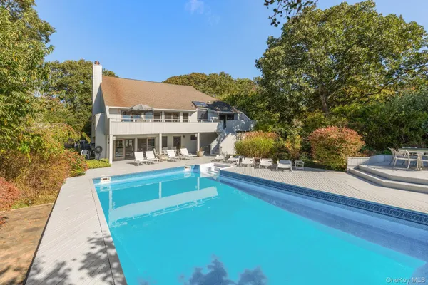 a house view with a outdoor space