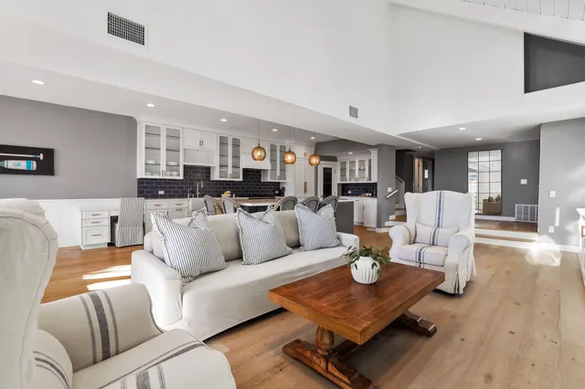 $2,995,000 | 3532 Windspun Drive, Huntington Beach, CA 92649