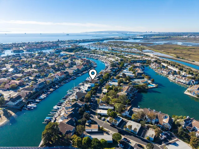 $2,995,000 | 3532 Windspun Drive, Huntington Beach, CA 92649