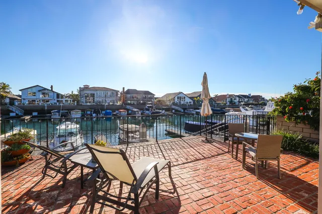 $2,995,000 | 3532 Windspun Drive, Huntington Beach, CA 92649