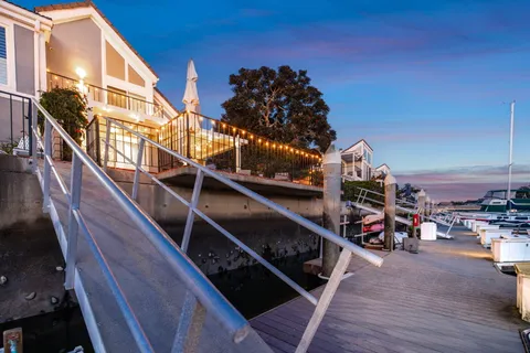 $2,995,000 | 3532 Windspun Drive, Huntington Beach, CA 92649