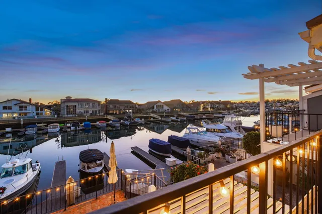 $2,995,000 | 3532 Windspun Drive, Huntington Beach, CA 92649