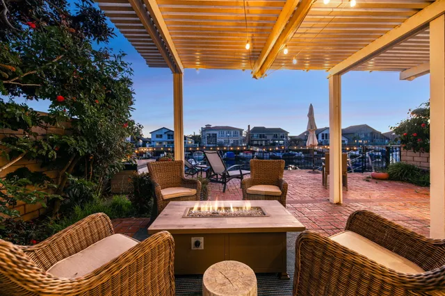 $2,995,000 | 3532 Windspun Drive, Huntington Beach, CA 92649