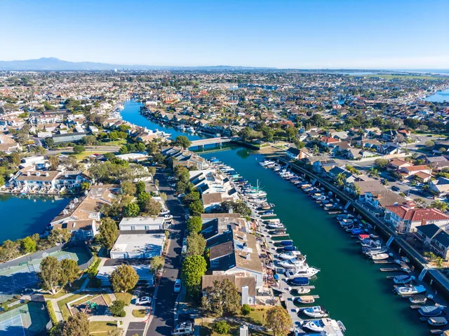 $2,995,000 | 3532 Windspun Drive, Huntington Beach, CA 92649