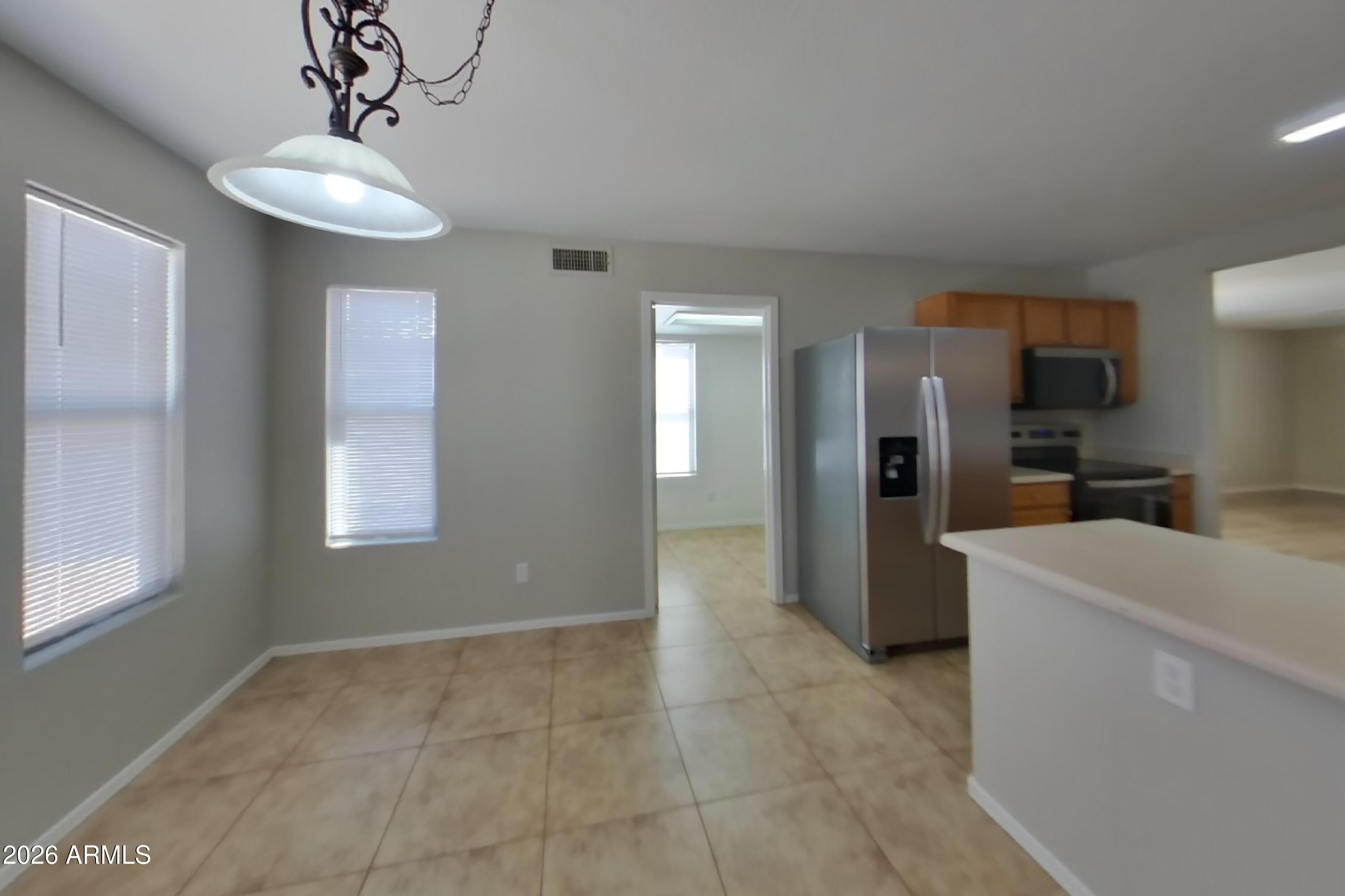 638 West Racine Loop Casa Grande, AZ 85122 - Photo 5 of 20 4_Image_UJKws50BOK