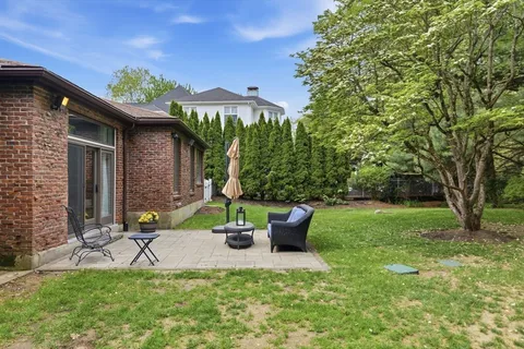 $1,399,999 | 3 Driftwood Lane, Lynnfield, MA 01940