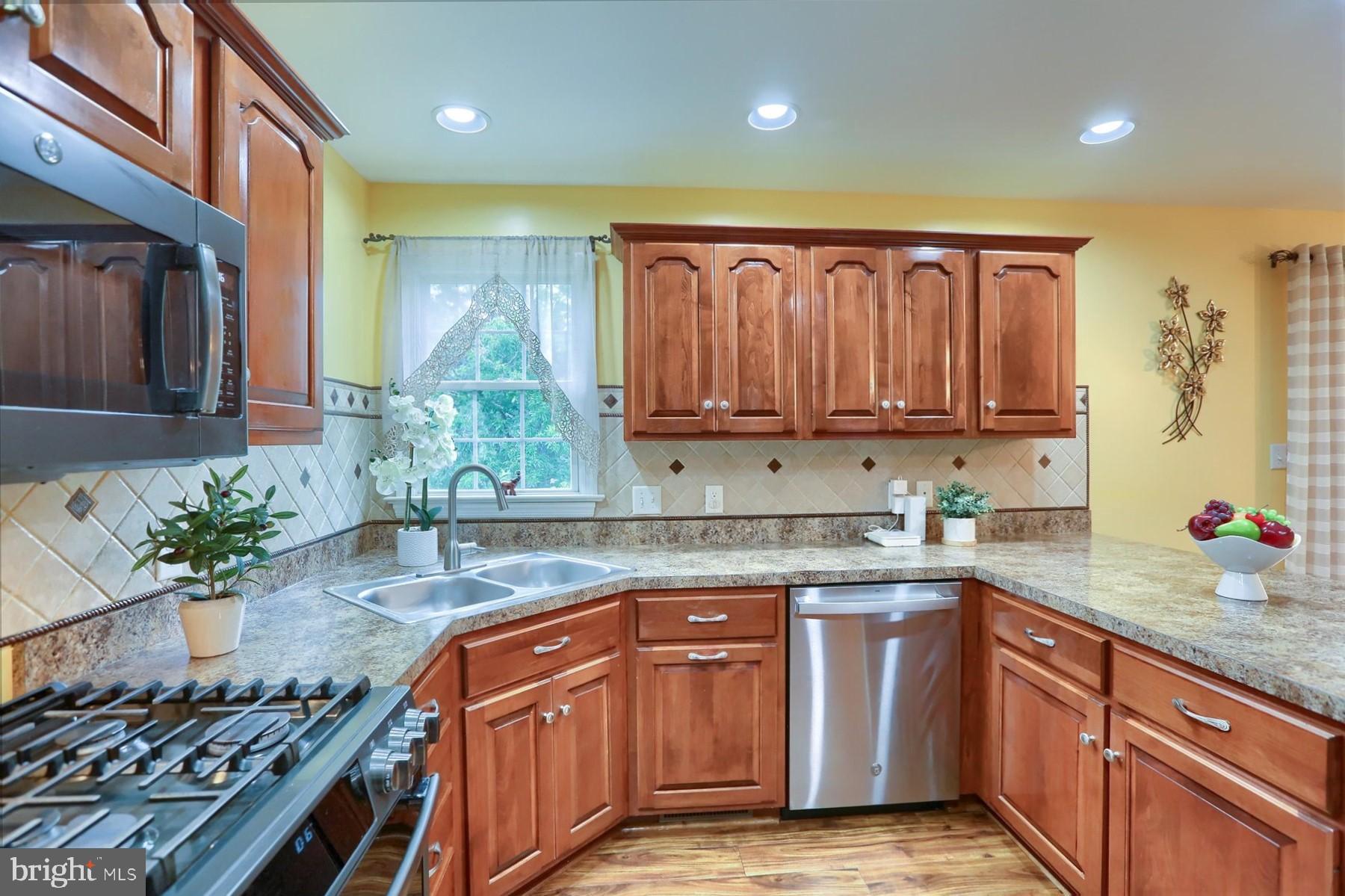 7077 Beaver Spring Road Hummelstown, PA 17036 - Photo 11 of 56 Gallery Image 11