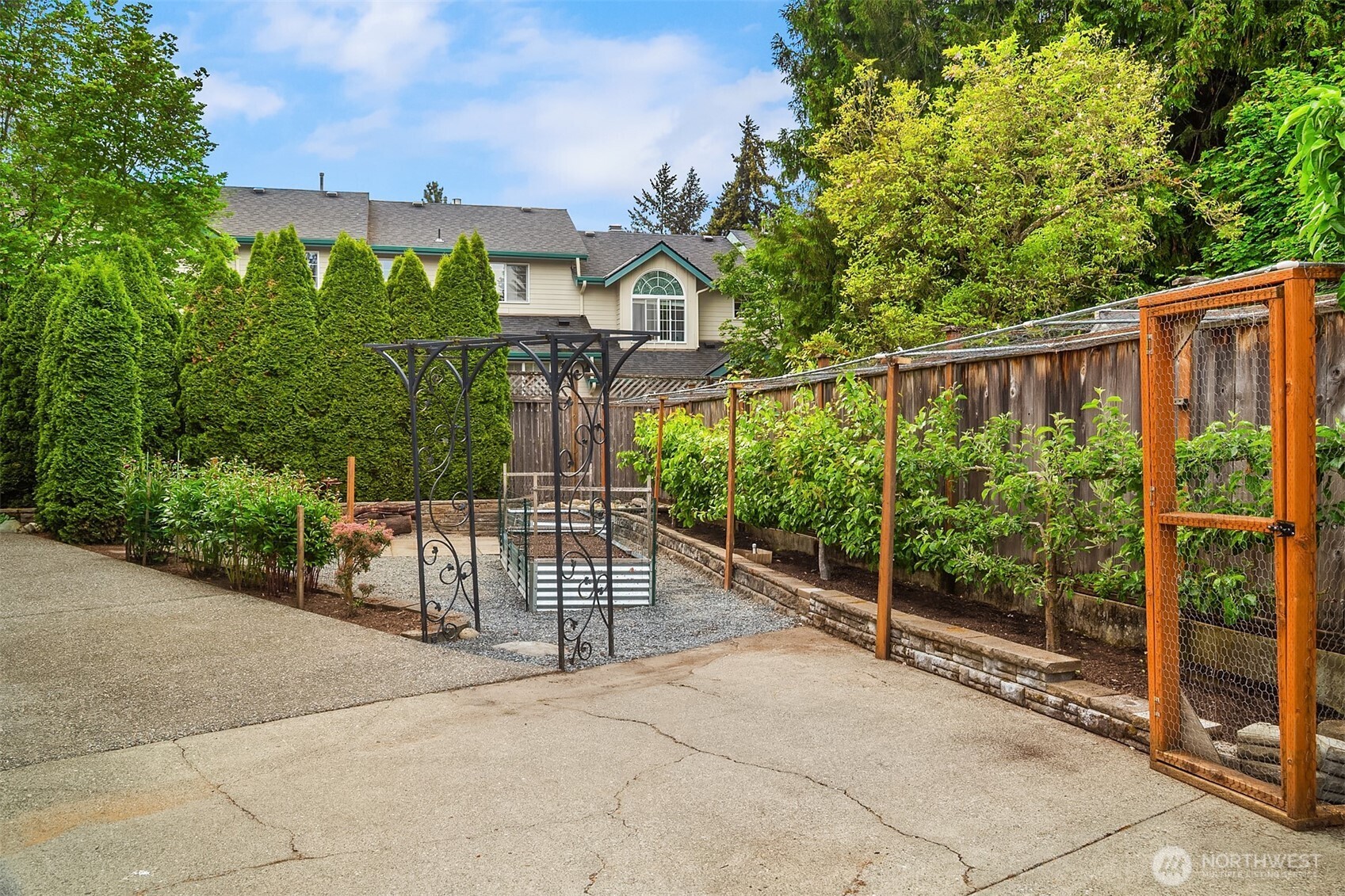 7732 195th Street Southwest Edmonds, WA 98026 - Photo 34 of 39 a view of a building from a porch