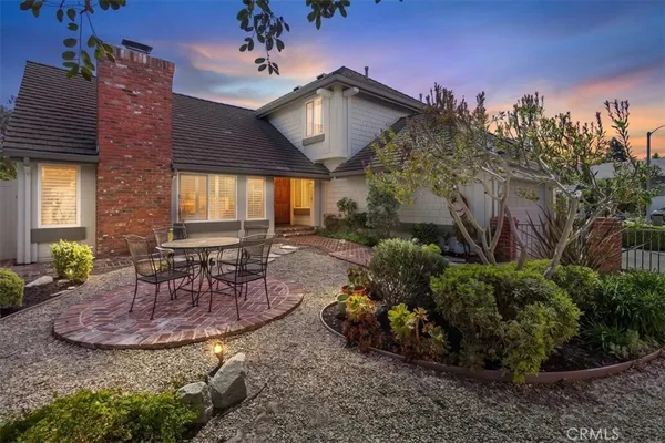 $1,448,000 | 1104 Dennis Drive, Costa Mesa, CA 92626