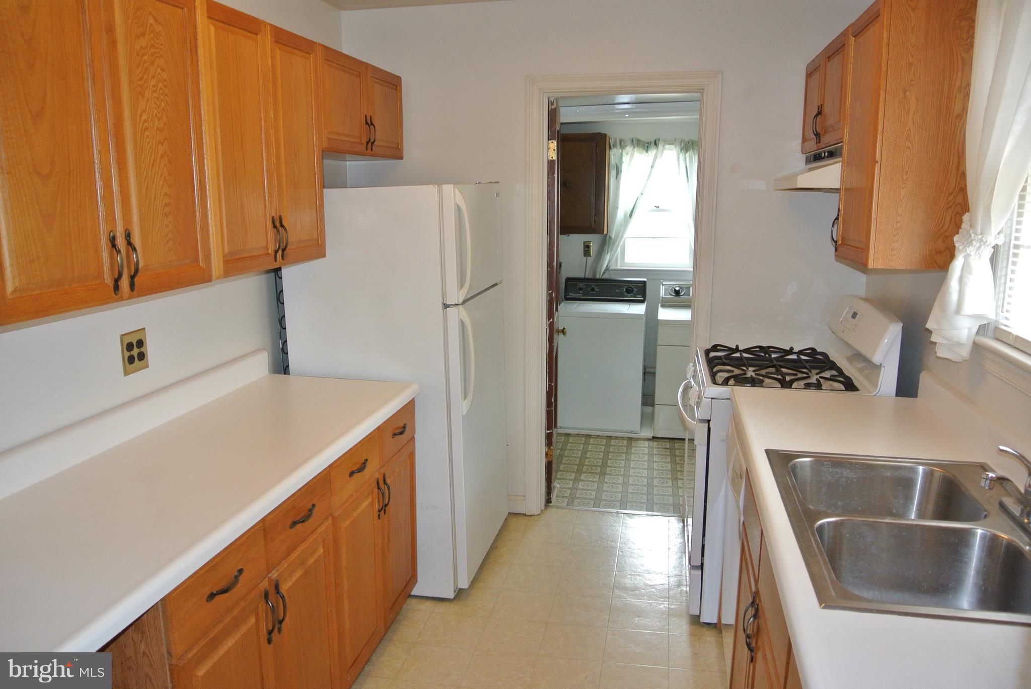 6110 Buckler Road Clinton, MD 20735 - Photo 2 of 30 Kitchen