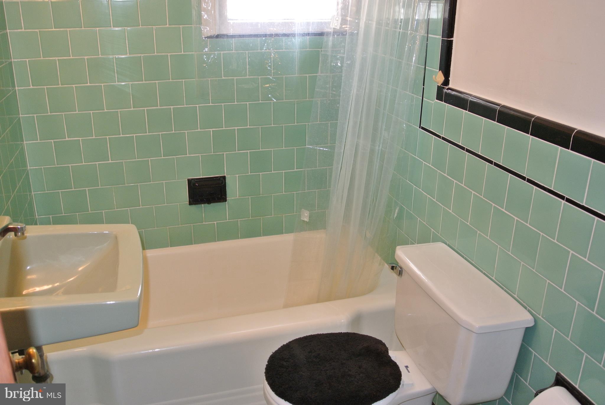 6110 Buckler Road Clinton, MD 20735 - Photo 14 of 30 Bath