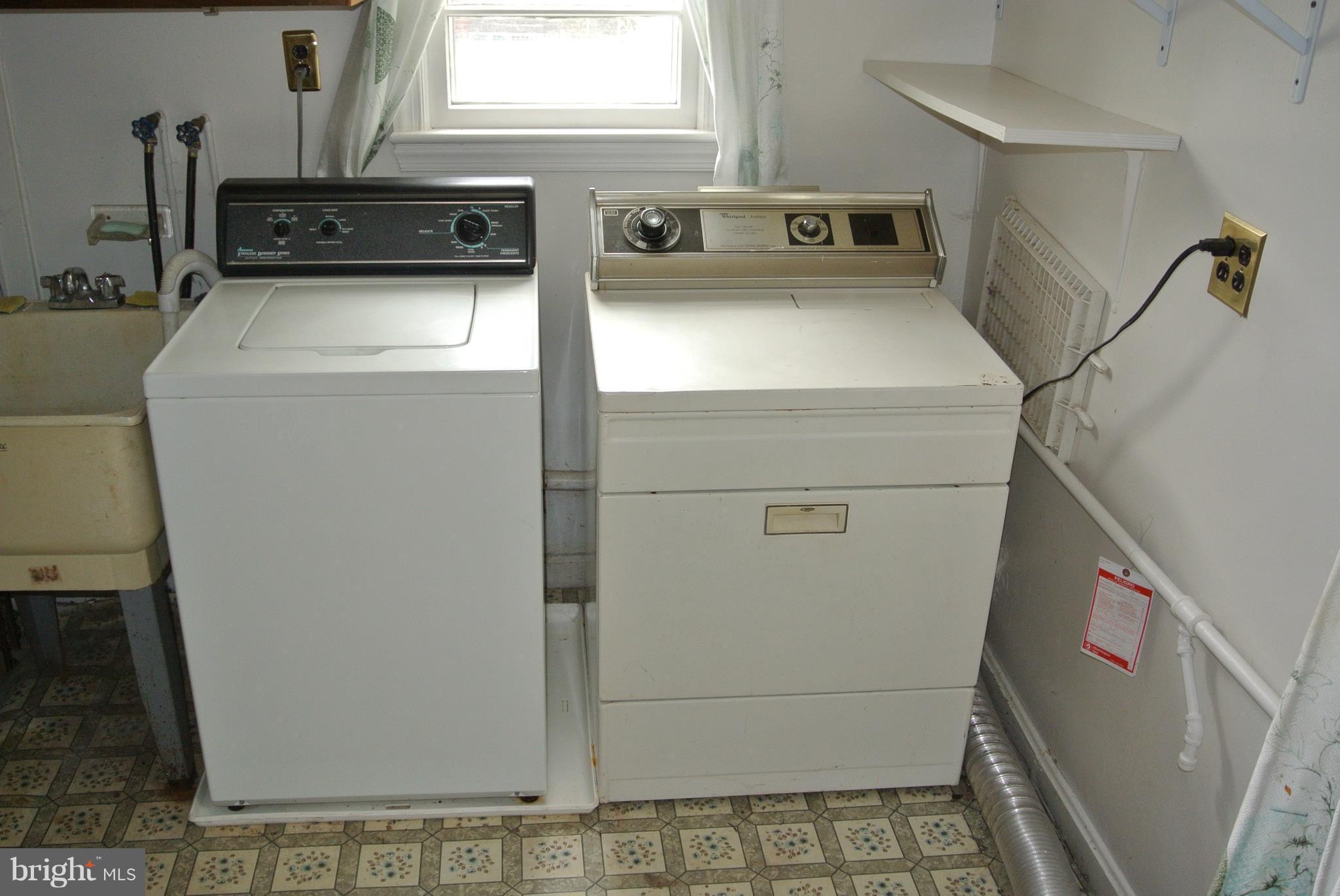 6110 Buckler Road Clinton, MD 20735 - Photo 18 of 30 Laundry