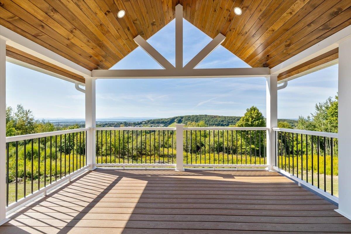 249 Bluff Lane St. Albans Town, VT 05478 - Photo 4 of 60