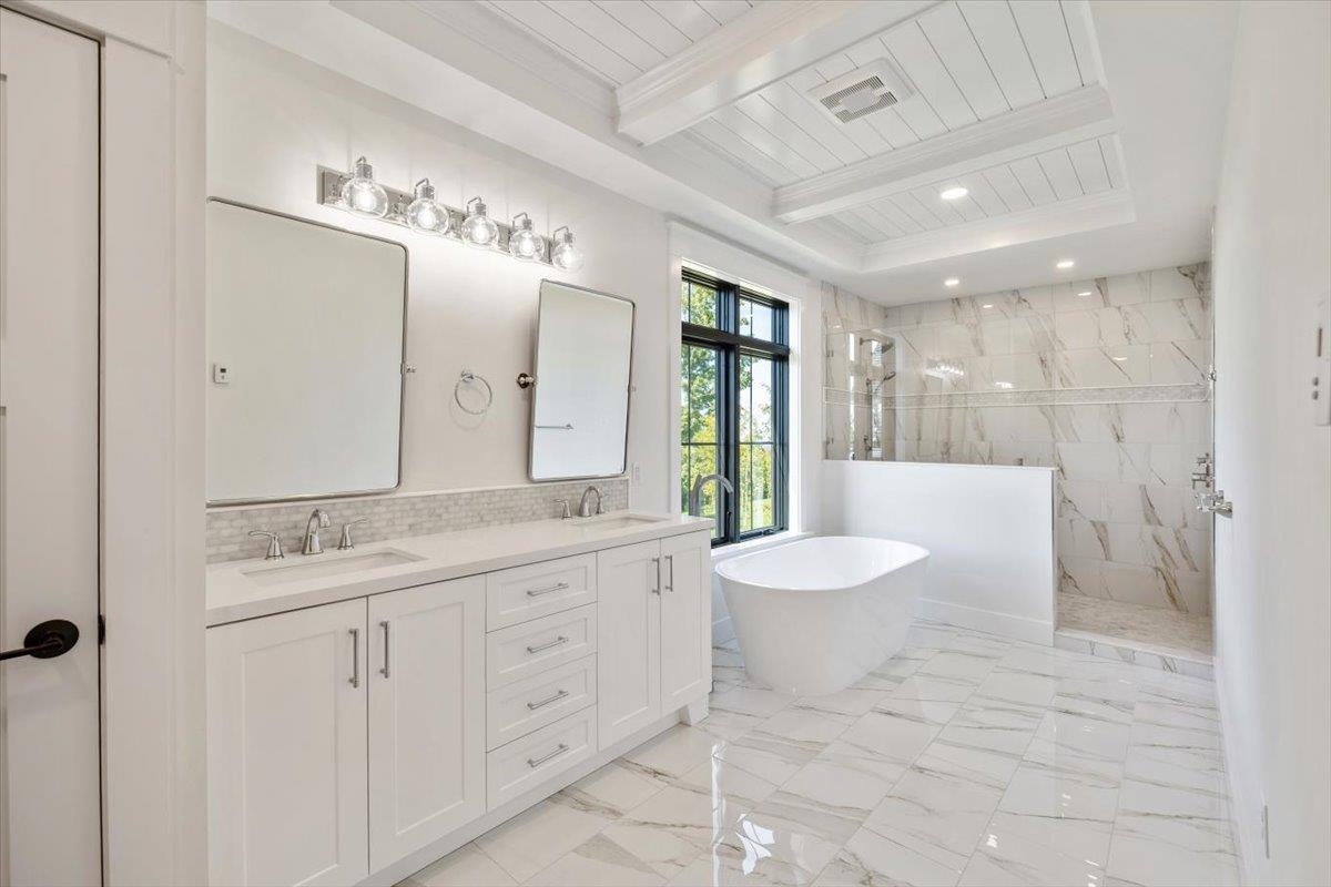 249 Bluff Lane St. Albans Town, VT 05478 - Photo 6 of 60