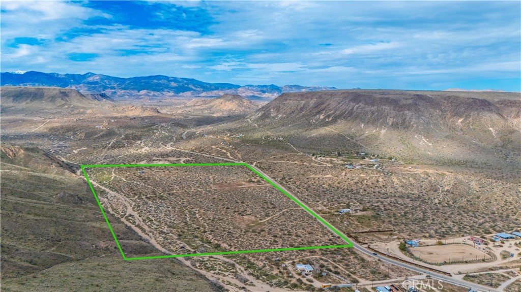 55455 Pipes Canyon Road Yucca Valley, CA 92284 - Photo 11 of 47