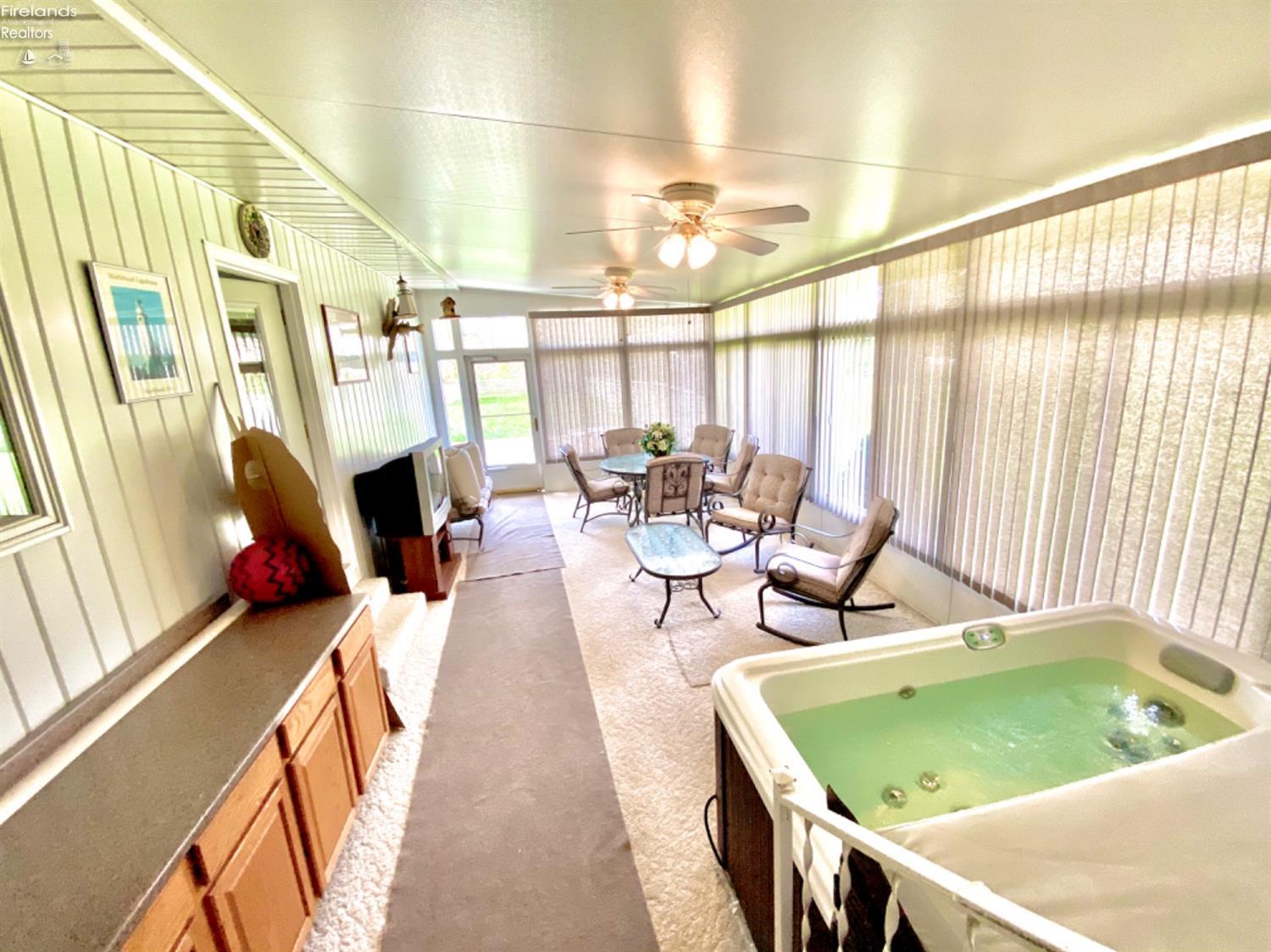 4450 Beach Club Road Port Clinton, OH 43452 - Photo 14 of 23 Gallery Image 14