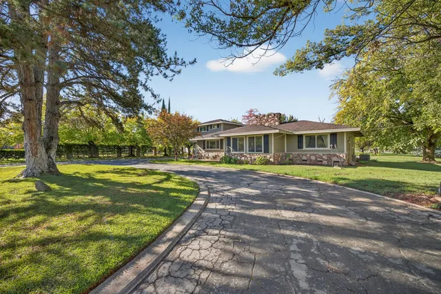 $975,000 | 8730 Bamarcia Drive, Elk Grove, CA 95624