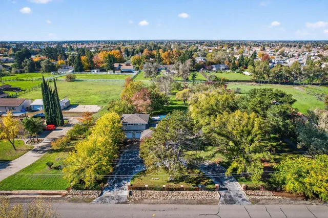 $975,000 | 8730 Bamarcia Drive, Elk Grove, CA 95624