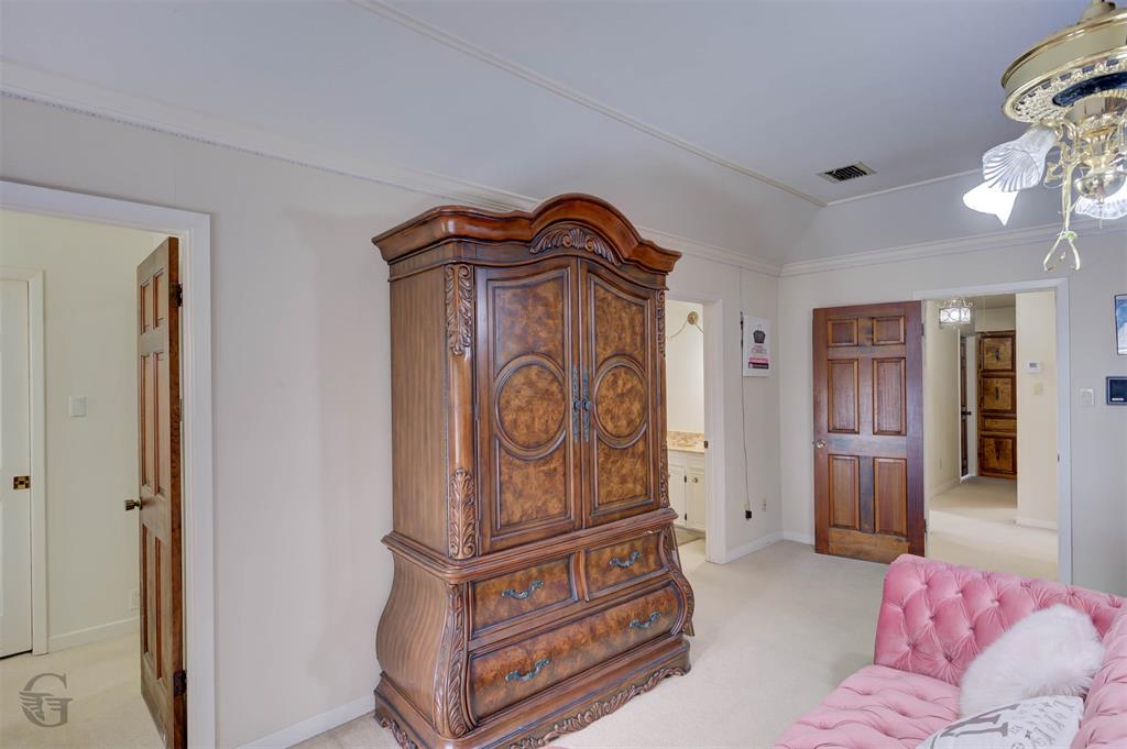 5516 Hickory Ridge Drive Bossier City, LA 71111 - Photo 19 of 33 a living room with furniture