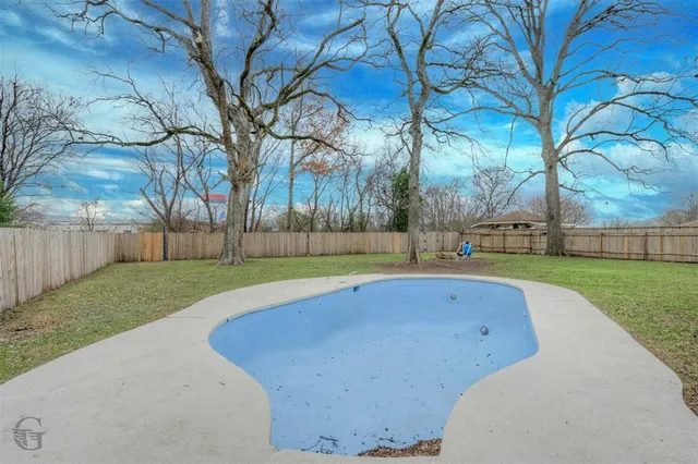 $369,000 | 5516 Hickory Ridge Drive, Bossier City, LA 71111